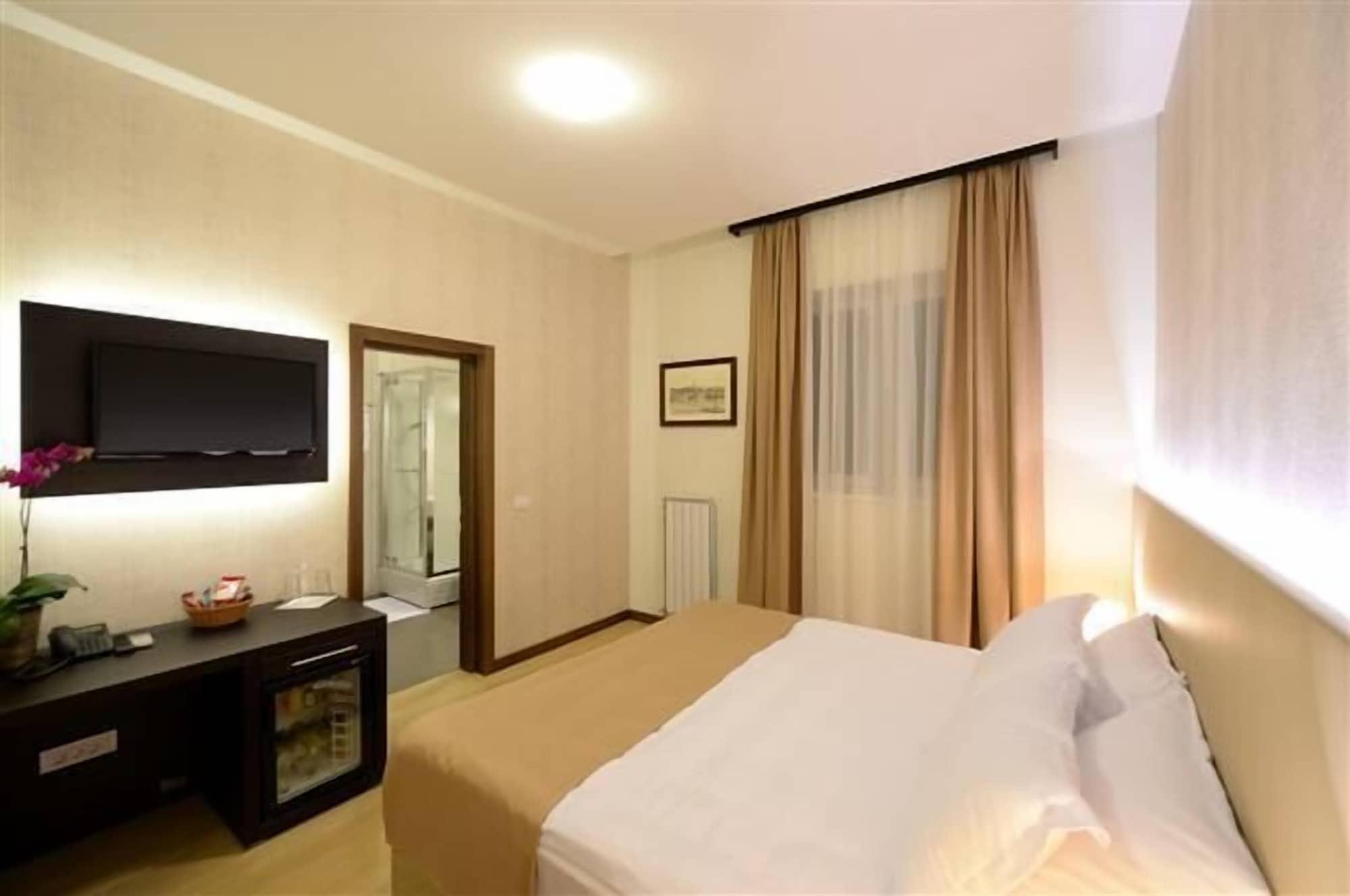 Hotel Majdan Белград Экстерьер фото