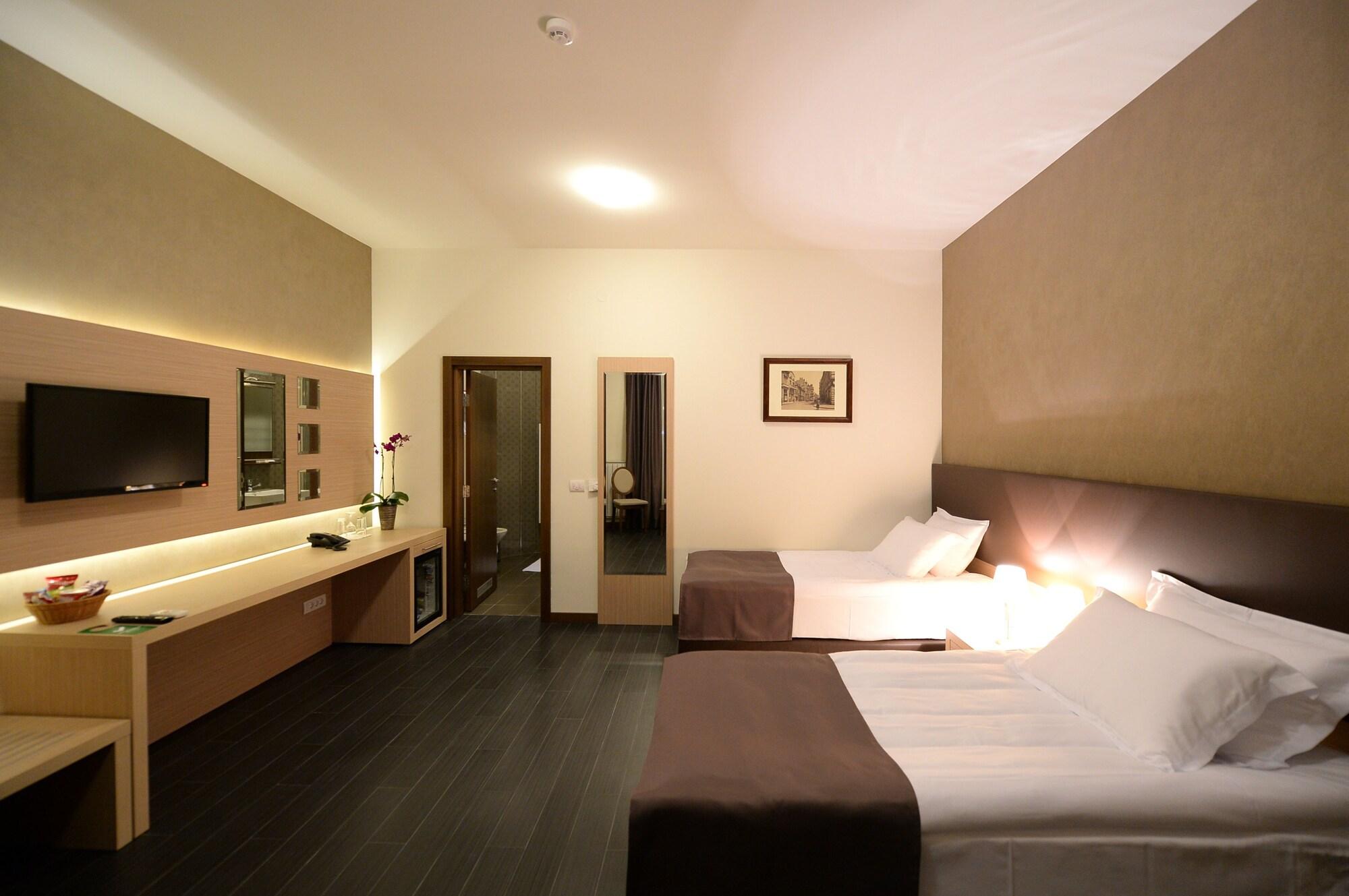 Hotel Majdan Белград Экстерьер фото