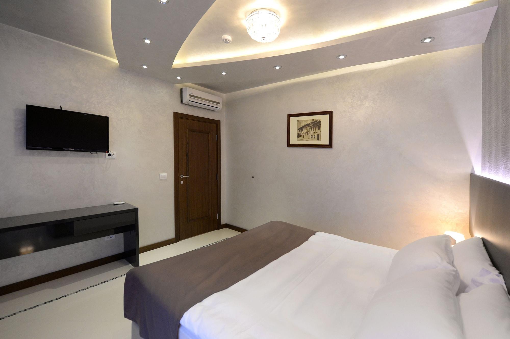Hotel Majdan Белград Экстерьер фото